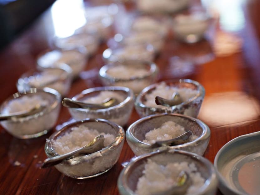 Salt shakers, once ubiquitous at fancy restaurants, have vanished. That’s deliberate, say top chefs, and there are a few explanations why.