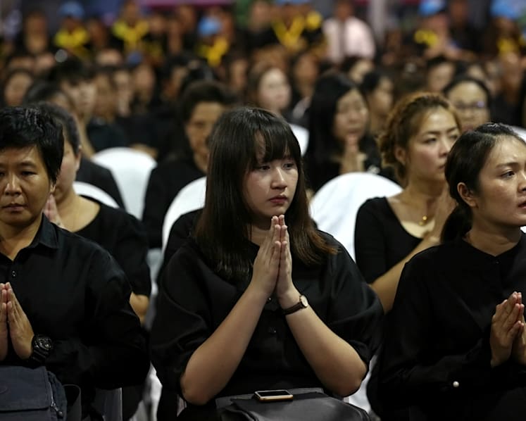Thousands gather at Thai embassy to bid farewell to King Bhumibol