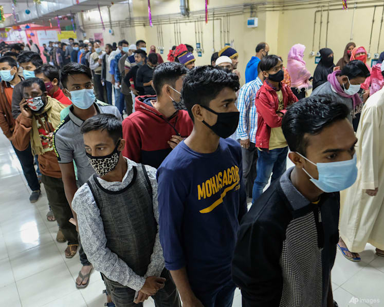 Schools close, fairs on amid Omicron surge in Bangladesh  