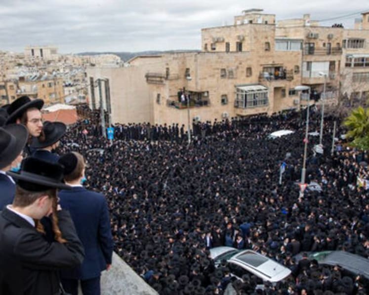 Thousands join in Jerusalem funeral, flout COVID-19 pandemic rules