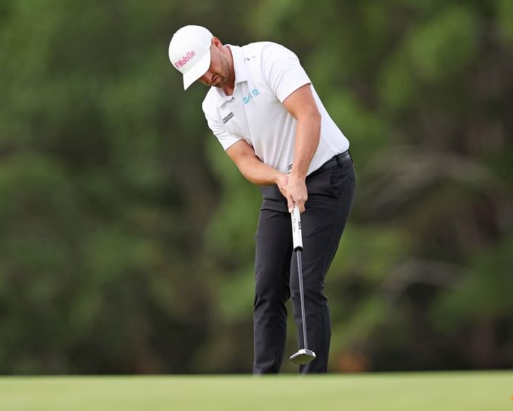 Clark in command at US Open halfway mark