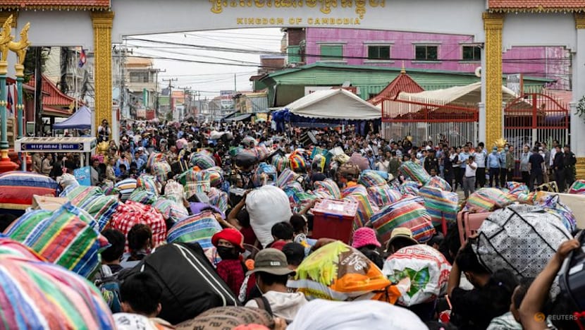 ‘Unprecedented exodus’ of Cambodian workers from Thailand leaves both countries reeling ‘Unprecedented exodus’ of Cambodian workers from Thailand leaves both countries reeling