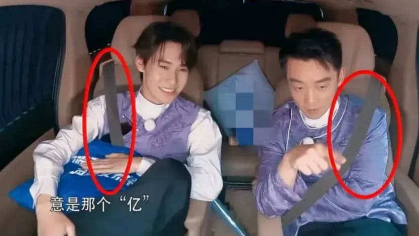 Team Behind Chinese Variety Show Keep Running Apparently Edited Safety Belts Onto Celebs In Car Team Behind Chinese Variety Show Keep Running Apparently Edited Safety Belts Onto Celebs In Car
