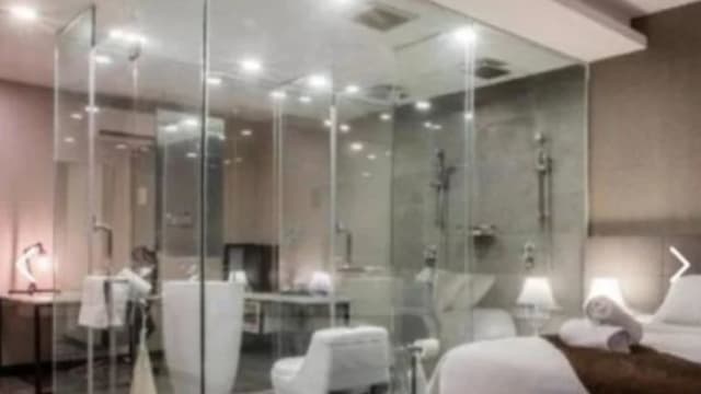 柔佛豪华酒店厕所全透明 网民：真的无法接受