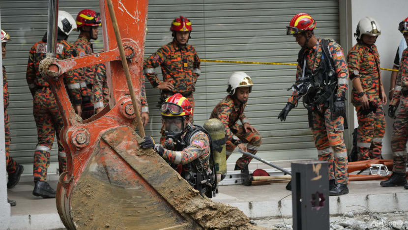 Kuala Lumpur sinkhole: A timeline of rescue efforts at the one-week mark Kuala Lumpur sinkhole: A timeline of rescue efforts at the one-week mark