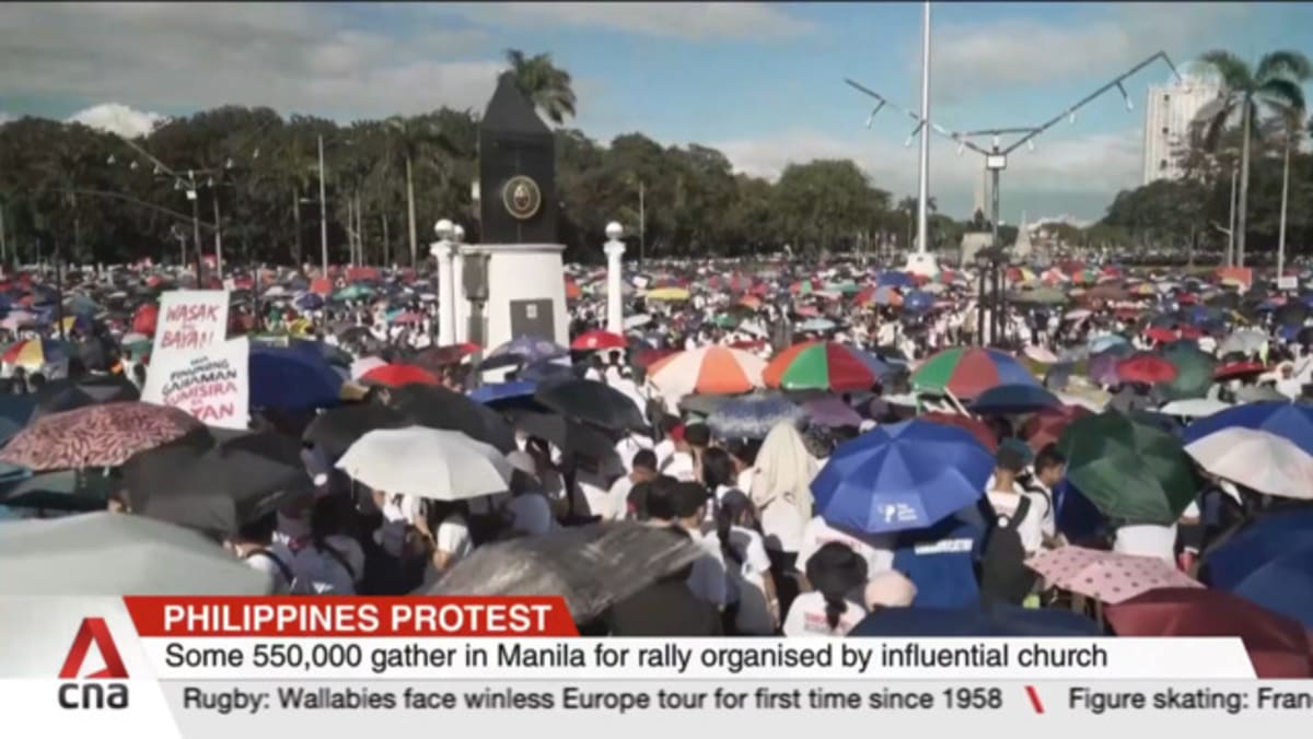 Philippines protest: About 550,000 people gather in Manila for rally organised by influential church