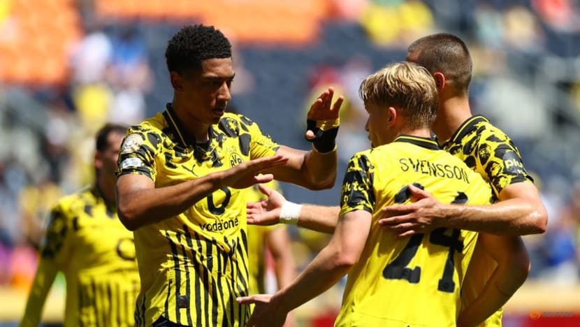 Svensson propels Dortmund to Club World Cup knockout stage
