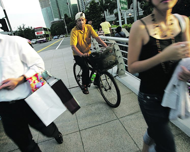 Allow bicycles and e-scooters on footpaths, says panel, but within limits