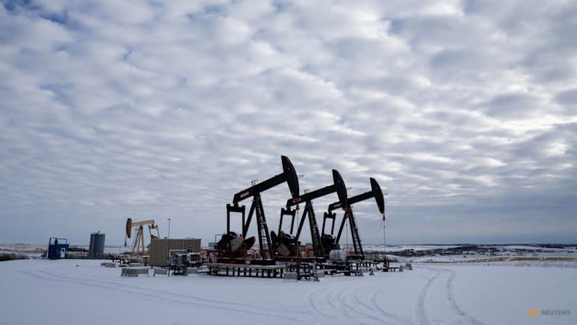 Canada on Brink?! Trump Allies Fueling Shocking Oil Hub Separatist Push!
