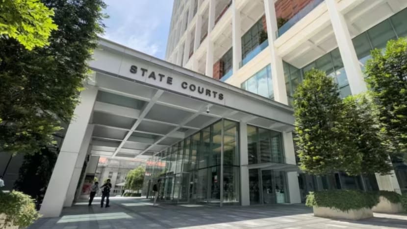 Lelaki tendang, tumbuk dan ludah pegawai polis ketika diberkas didakwa