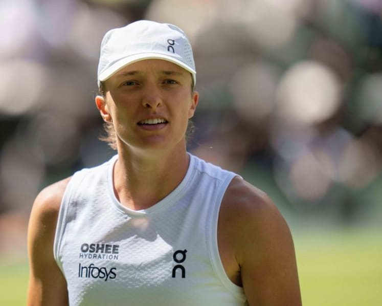 Zverev and Swiatek look to gain Wimbledon momentum