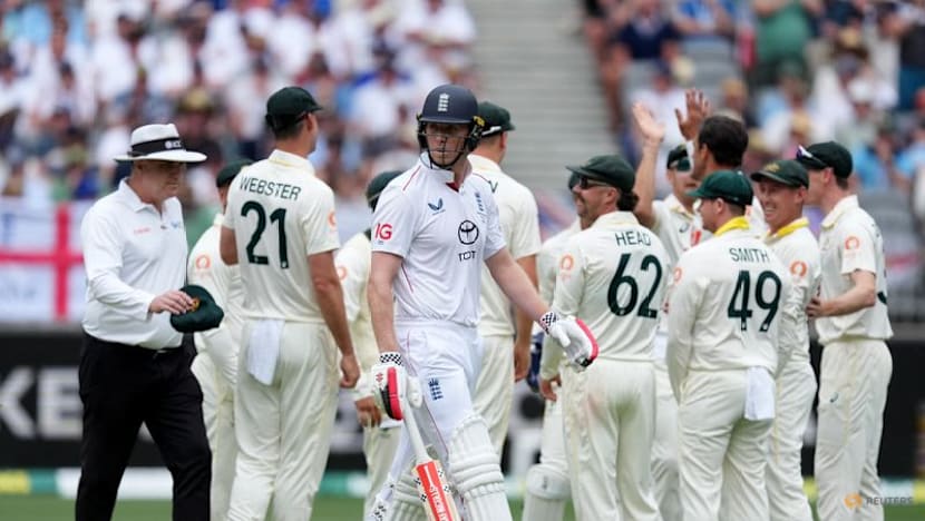 Starc, Boland rattle England as Australia mount day two comeback