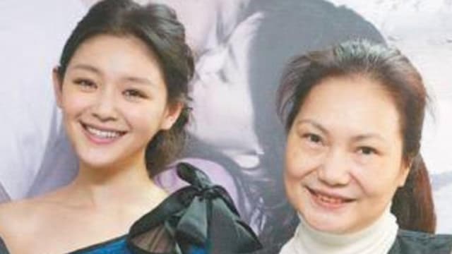 大S过世再发文曝悲伤，网友留言为徐妈打气