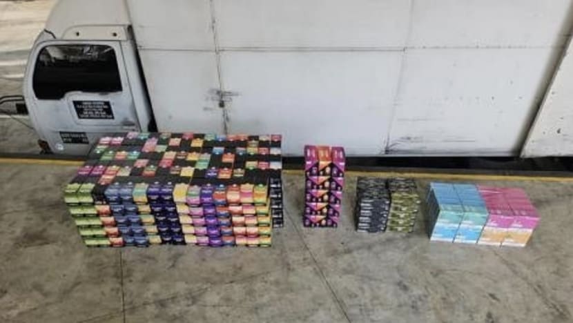 Pemandu lori dipenjara 40 hari, seludup 750 vape ke SG dari Malaysia Pemandu lori dipenjara 40 hari, seludup 750 vape ke SG dari Malaysia