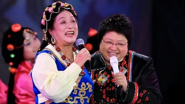 她也是歌唱家，中国女歌手韩红的母亲逝世