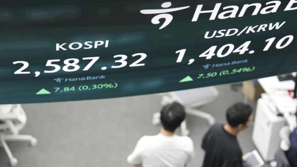 Asian stocks lifted by hopes for US-China talks after UK deal - Channel News Asia (Picture 2)