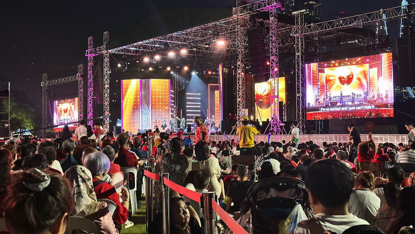 35,000 pengunjung raikan SG60 di Konsert Hari Kebangsaan Mediacorp dan Taman di Persisiran 