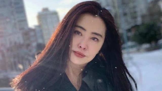 王祖贤温哥华开艾灸馆，罕见露面曝现况！