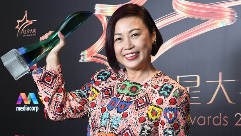 Star Awards 2022 Evergreen Artiste Winner Xiang Yun, 60, On Her Reaction When She Sees Signs Like ‘Chicken Rice Is Free For Old People Over 60’ Star Awards 2022 Evergreen Artiste Winner Xiang Yun, 60, On Her Reaction When She Sees Signs Like ‘Chicken Rice Is Free For Old People Over 60’
