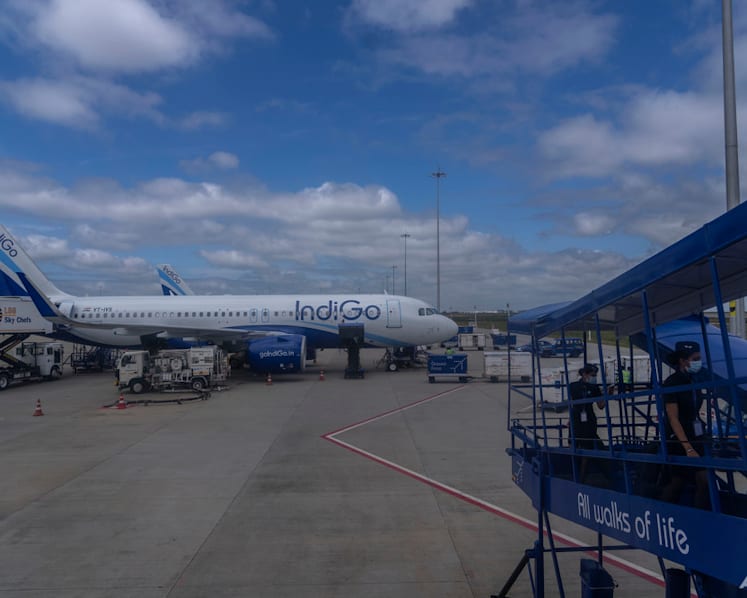 Teen detained by Mumbai police over bomb threats to India airlines 