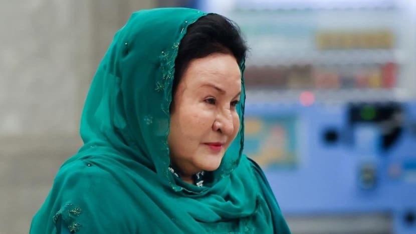Mahkamah Tinggi Malaysia arah Rosmah Mansor bayar RM67.5 juta bagi 43 utas barang kemas yang hilang