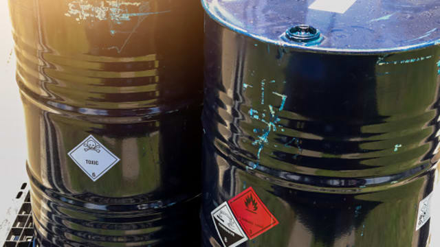 日男子杀妻藏尸铁桶13年 被判12年监刑