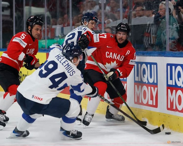 Ice Hockey-Feisty Finland beat Canada to make world championship final