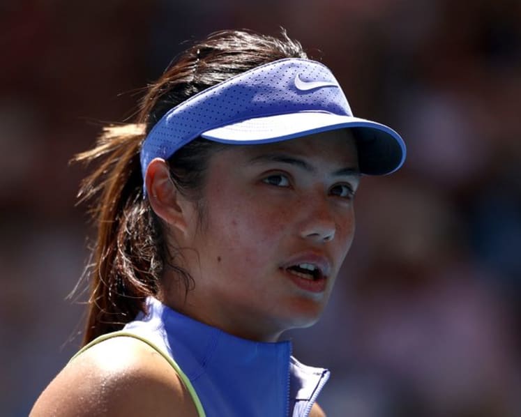 Raducanu splits with coach Roig after six months