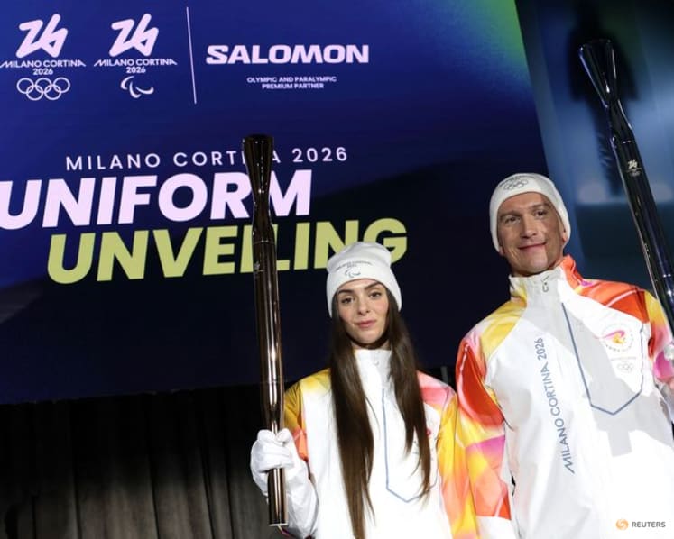 Torchbearers to wear white uniforms with flame pattern at Milano Cortina Games