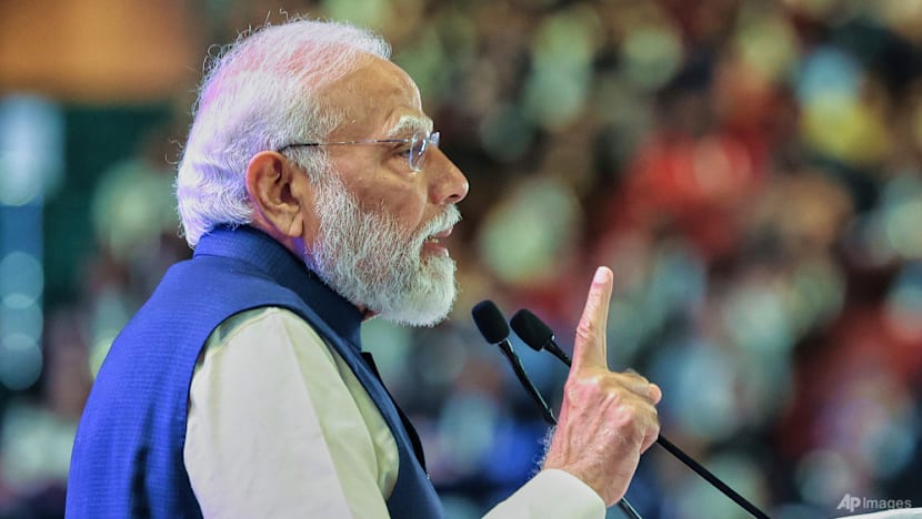 Blast at India firecracker factory kills 21