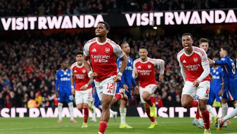 Timber header earns Arsenal crucial win over Chelsea