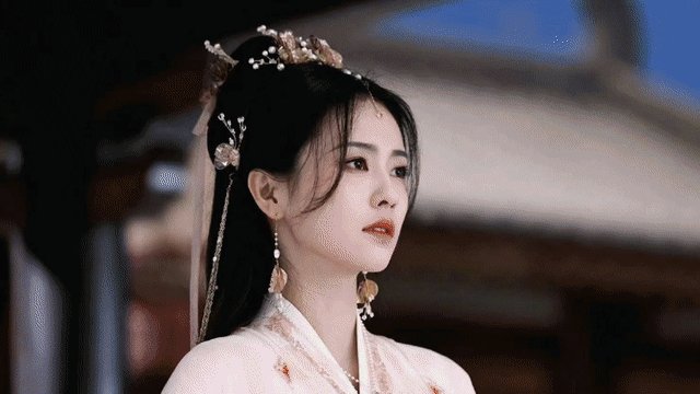 20240304_ent_bai-lu-song-yi-yang-mi-zhao-liying-zhong-chuxi_01