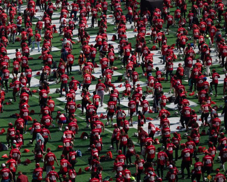 Mexico breaks Guinness World Record for largest soccer class ahead of World Cup