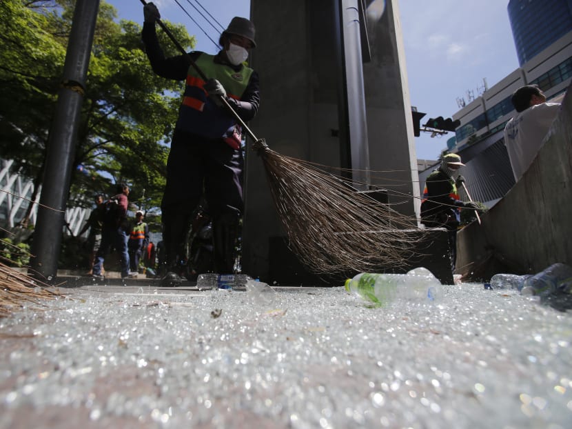 Bomb blast rocks major Bangkok intersection, casualties reported