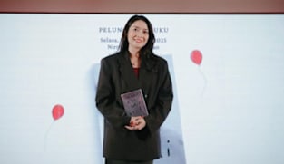 Sal Priadi & Ariel NOAH kolaborasi di buku baru kreator NKCTHI, 'Maaf Aku Lahir ke Bumi'