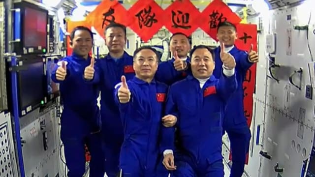 神舟十六号与十五号乘组 顺利完成太空会师
