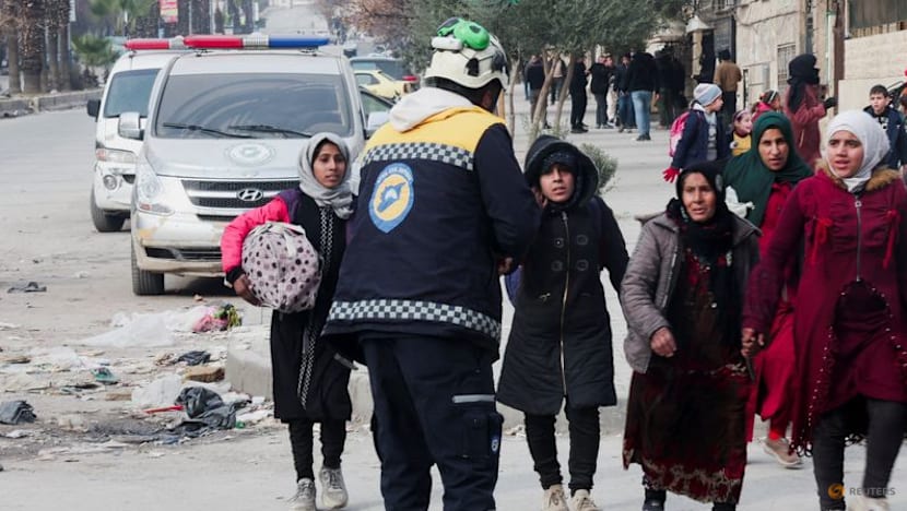 Syrian army orders evacuations as heavy fighting grips Aleppo's Kurdish areas