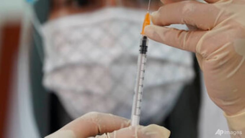 Doctor in Malaysia arrested for allegedly issuing fake COVID-19 vaccination certificates Doctor in Malaysia arrested for allegedly issuing fake COVID-19 vaccination certificates
