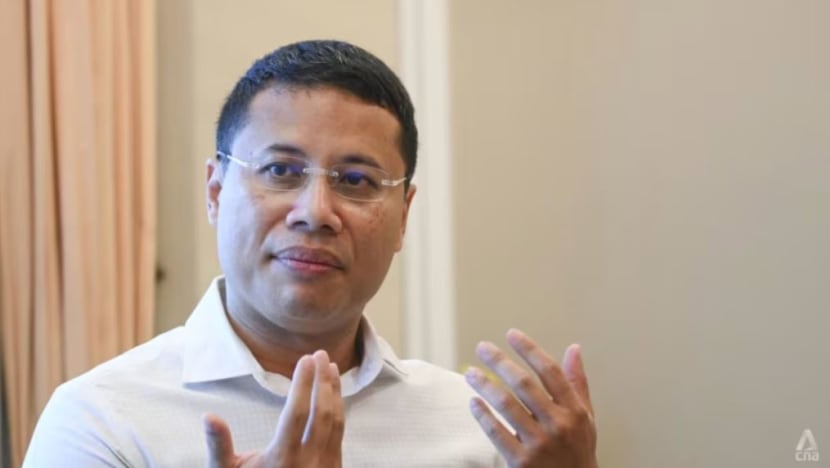 AP GRC West Coast pertingkat usaha pastikan 'tiada jurang dalam khidmat' selepas ketiadaan Iswaran: Desmond Lee AP GRC West Coast pertingkat usaha pastikan 'tiada jurang dalam khidmat' selepas ketiadaan Iswaran: Desmond Lee