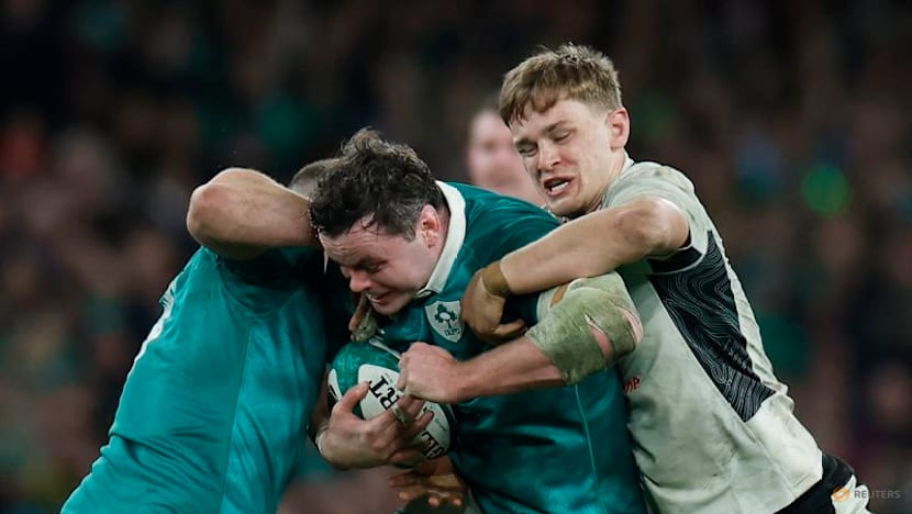 Ireland bring back big guns, Ryan out for crunch Scotland clash