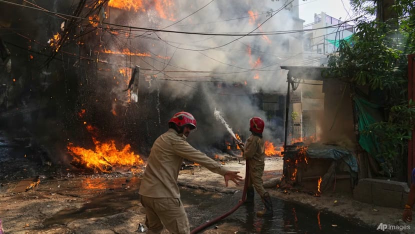 21 orang maut dalam kebakaran bangunan di New Delhi 