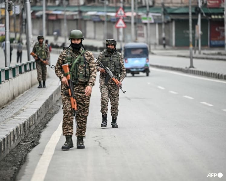 Pakistan increasing troop deployment along border, says Indian military