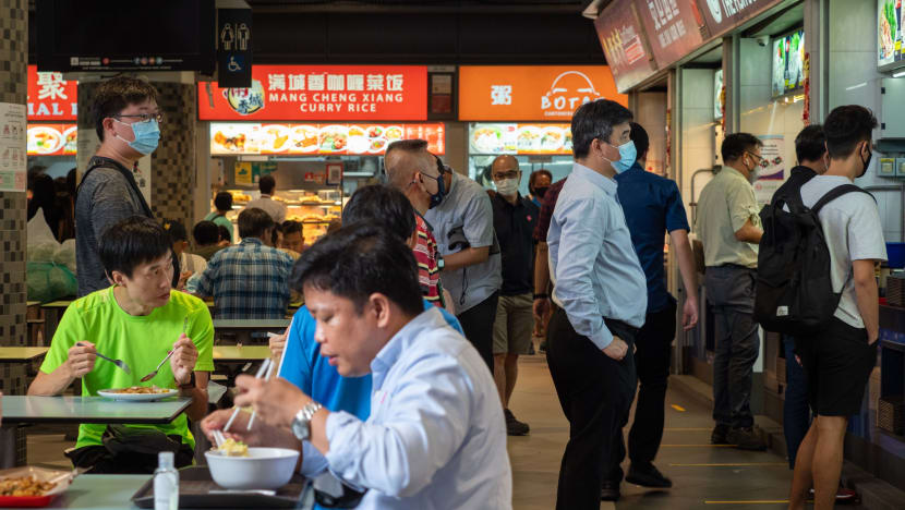 Study finds eating out cheapest in Toa Payoh, most expensive in Bishan; many food stalls didn't raise prices following GST hike