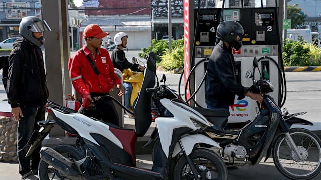 2000个油站称缺油暂关闭 柬埔寨调查是否涉囤油行为