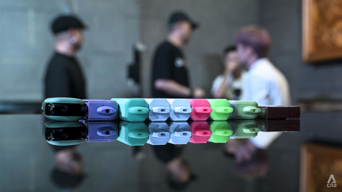 Stiffer penalties for selling, importing or using vapes after law passed in parliament