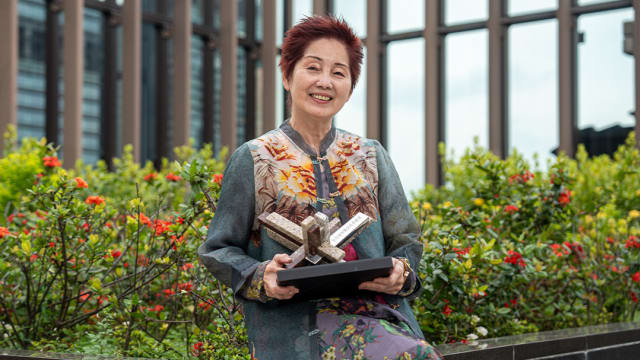 舞蹈人生50余载　严众莲可勇退，但不言休
