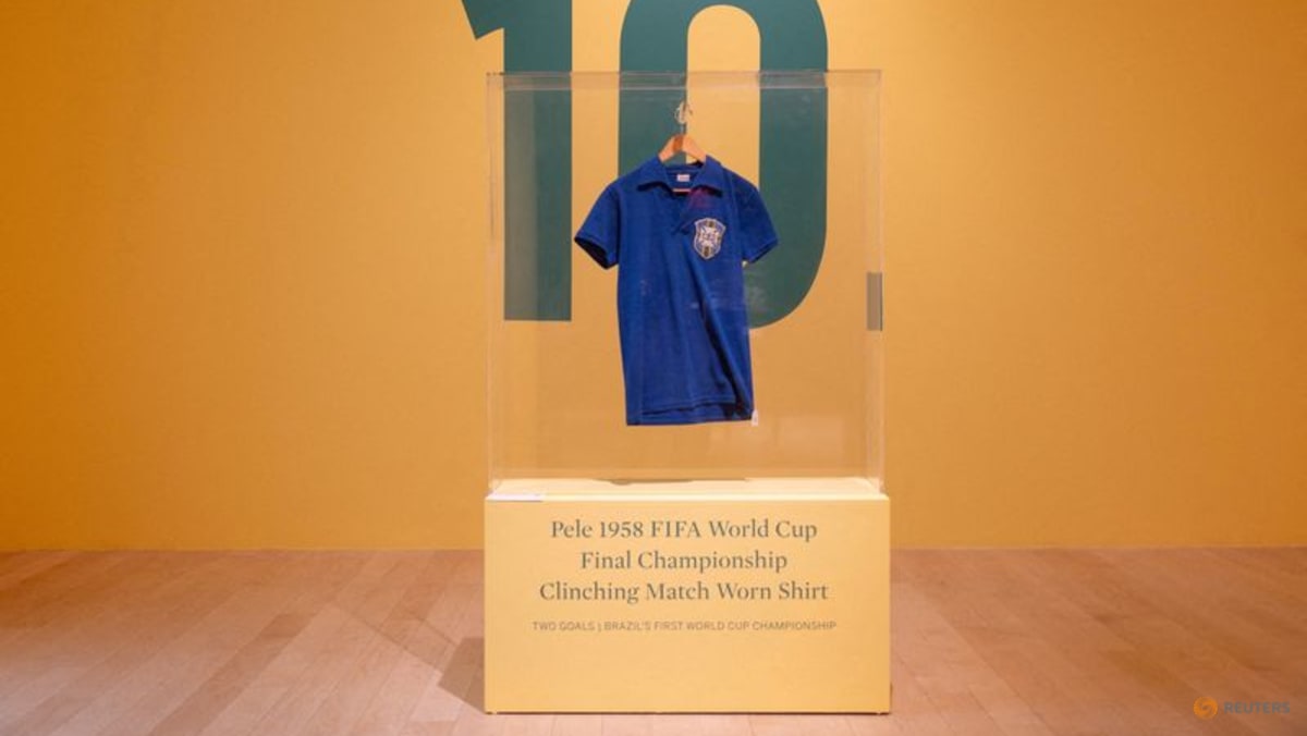 Pele's 1958 World Cup final shirt sells for $4.9 million