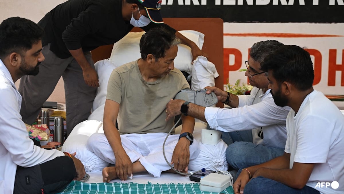 Sonam Wangchuk ends hunger strike as student protests against minister continue