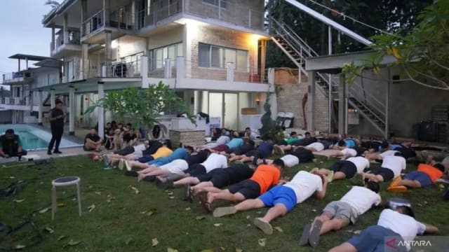 涉嫌网络诈骗 印尼警方在峇厘岛逮捕100多名台湾人
