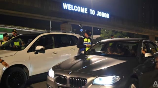 15分钟内拦下约15辆车 马国凌晨开始检查VEP注册 